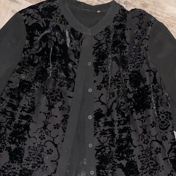 Elie Tahari Velvet Paisley Print Blouse - Picture 1 of 3